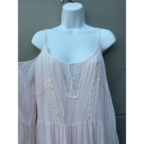 Lush Women Light Pink Cold Shoulder Romper crochet Inserts Sz M - Picture 5 of 9
